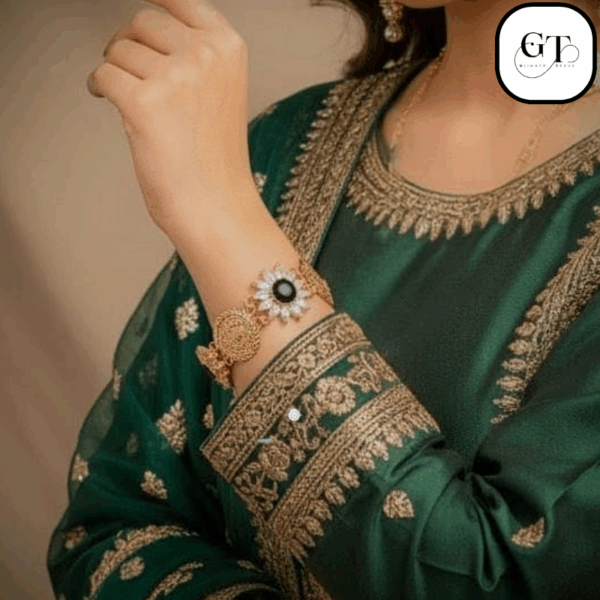 Sophisticated Zircon Coin Bracelet